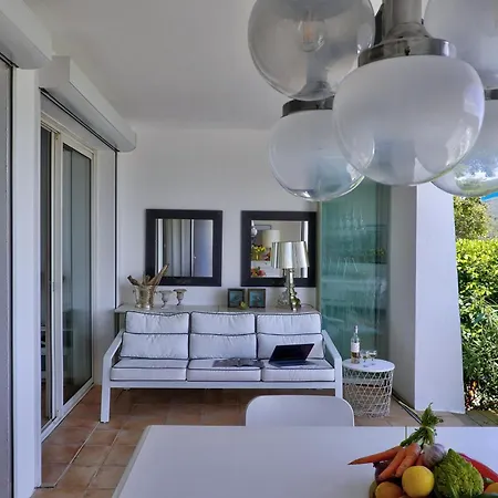 Ferienhaus Les Bastides 30282 *