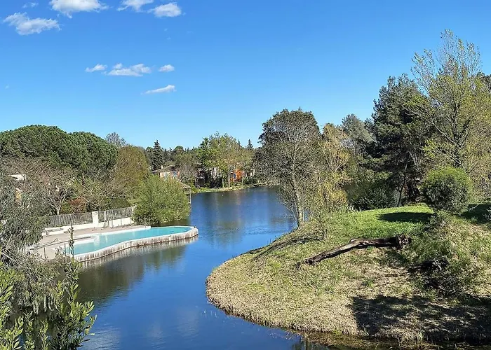 Les Bastides 30282 *